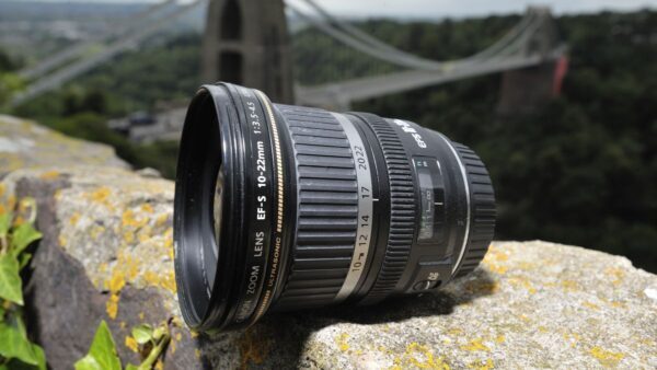 CANON EF-S WIDE-ANGLE ZOOM LENS - 10 MM - 22 MM - Image 4